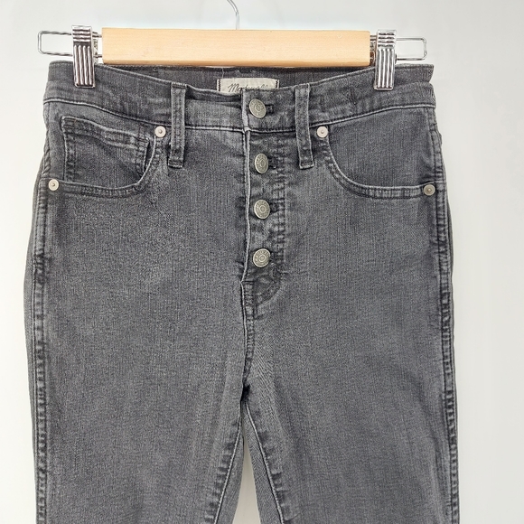 Madewell 10" High-Rise Skinny Jeans in Berkeley Black: Button-Through Edition - Picture 7 of 14